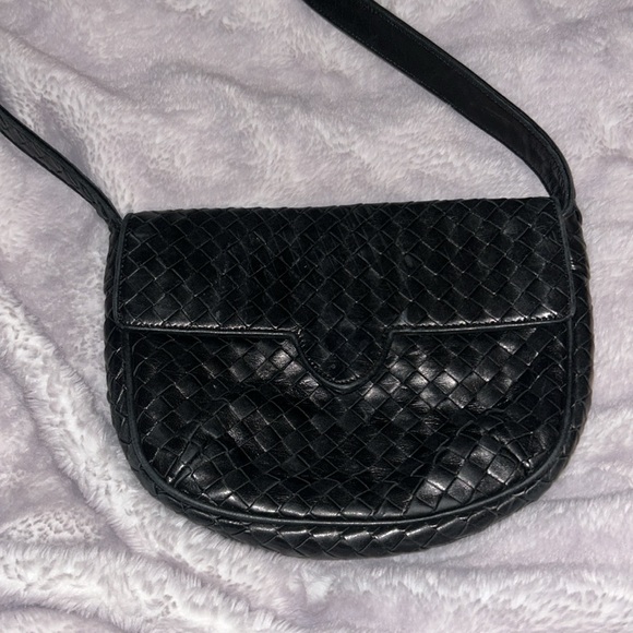 Authentic Vintage Bottega Veneta purse 🖤✨ - Picture 8 of 8